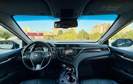 Toyota Camry, 2019 год, 3 100 000 рублей, 10 фотография