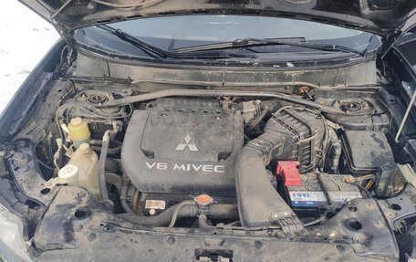 Mitsubishi Outlander III рестайлинг 3, 2008 год, 1 250 000 рублей, 13 фотография