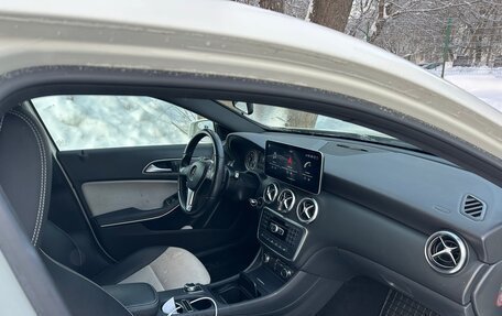 Mercedes-Benz A-Класс, 2015 год, 1 850 000 рублей, 18 фотография