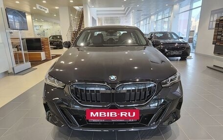 BMW 5 серия, 2025 год, 8 650 000 рублей, 2 фотография