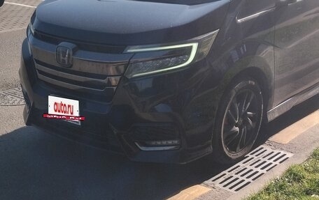 Honda Stepwgn IV, 2019 год, 2 650 000 рублей, 12 фотография