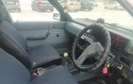 Toyota Camry, 1984 год, 155 000 рублей, 10 фотография