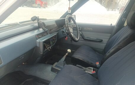 Toyota Camry, 1984 год, 155 000 рублей, 11 фотография