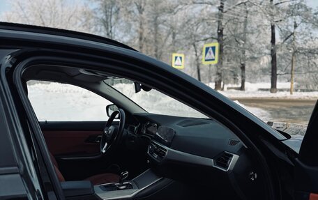 BMW 3 серия, 2019 год, 3 350 000 рублей, 17 фотография