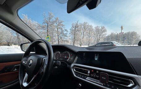 BMW 3 серия, 2019 год, 3 350 000 рублей, 18 фотография