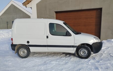 Peugeot Partner II рестайлинг 2, 2010 год, 500 000 рублей, 3 фотография