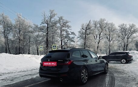 BMW 3 серия, 2019 год, 3 350 000 рублей, 10 фотография