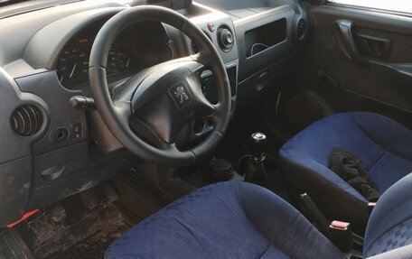 Peugeot Partner II рестайлинг 2, 2010 год, 500 000 рублей, 10 фотография