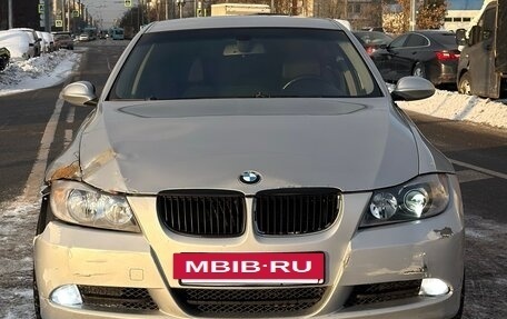 BMW 3 серия, 2005 год, 800 000 рублей, 8 фотография