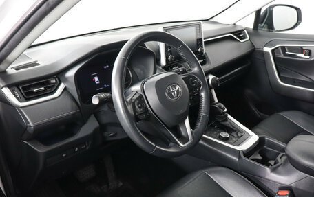 Toyota RAV4, 2021 год, 3 199 000 рублей, 9 фотография