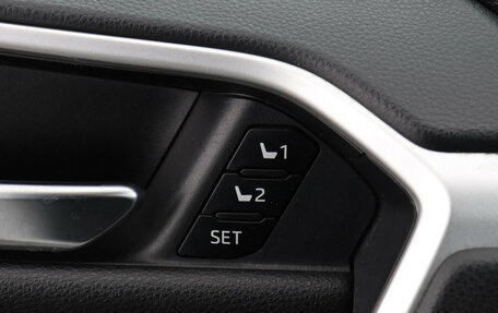 Toyota RAV4, 2021 год, 3 199 000 рублей, 14 фотография