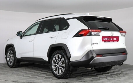 Toyota RAV4, 2021 год, 3 199 000 рублей, 7 фотография