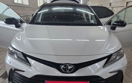 Toyota Camry, 2021 год, 3 550 000 рублей, 1 фотография