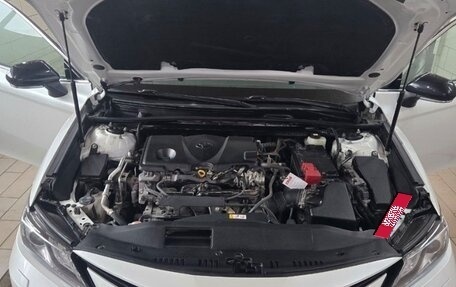 Toyota Camry, 2021 год, 3 550 000 рублей, 2 фотография