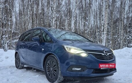 Opel Zafira C рестайлинг, 2019 год, 1 800 000 рублей, 4 фотография