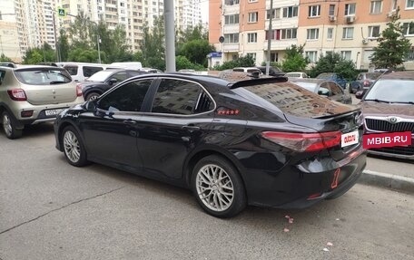 Toyota Camry, 2020 год, 3 090 000 рублей, 4 фотография