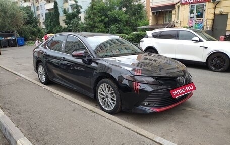 Toyota Camry, 2020 год, 3 090 000 рублей, 2 фотография