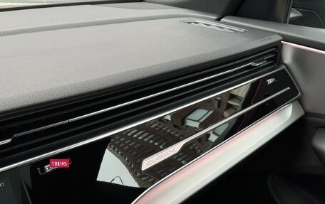 Audi Q8 I, 2019 год, 5 890 000 рублей, 38 фотография