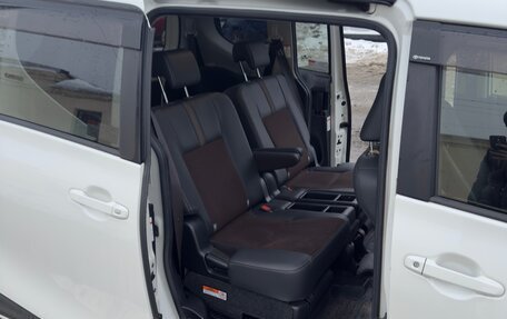 Toyota Sienta II, 2019 год, 1 800 000 рублей, 14 фотография