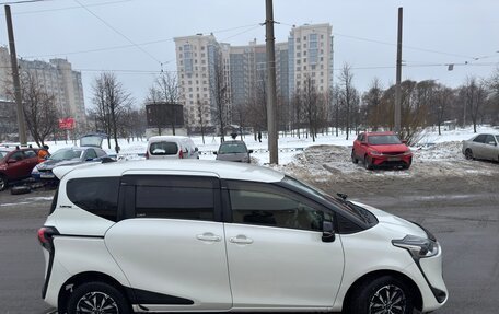 Toyota Sienta II, 2019 год, 1 800 000 рублей, 4 фотография