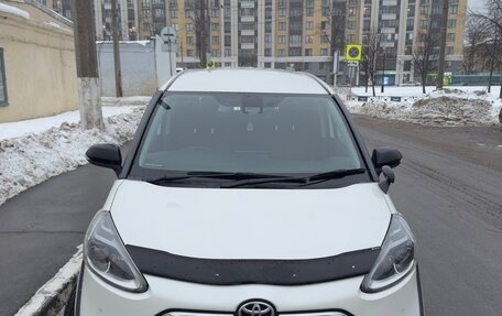 Toyota Sienta II, 2019 год, 1 800 000 рублей, 2 фотография