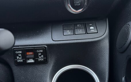 Toyota Sienta II, 2019 год, 1 800 000 рублей, 21 фотография