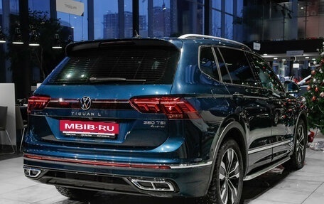 Volkswagen Tiguan II, 2021 год, 4 249 000 рублей, 4 фотография