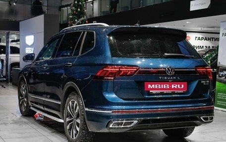 Volkswagen Tiguan II, 2021 год, 4 249 000 рублей, 6 фотография