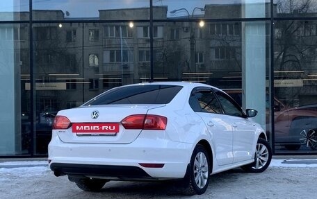 Volkswagen Jetta VI, 2013 год, 1 050 000 рублей, 5 фотография