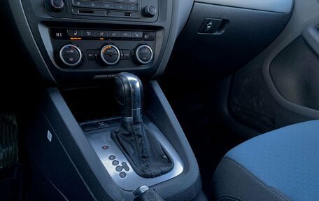 Volkswagen Jetta VI, 2013 год, 1 050 000 рублей, 13 фотография