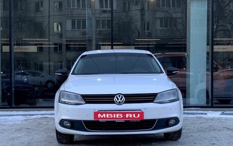Volkswagen Jetta VI, 2013 год, 1 050 000 рублей, 2 фотография