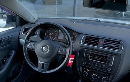 Volkswagen Jetta VI, 2013 год, 1 050 000 рублей, 12 фотография