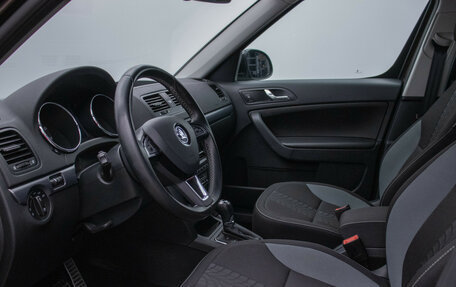 Skoda Yeti I рестайлинг, 2017 год, 1 700 000 рублей, 10 фотография