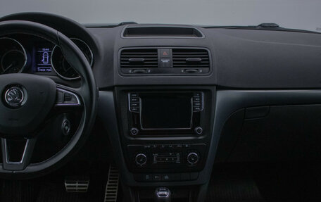 Skoda Yeti I рестайлинг, 2017 год, 1 700 000 рублей, 14 фотография