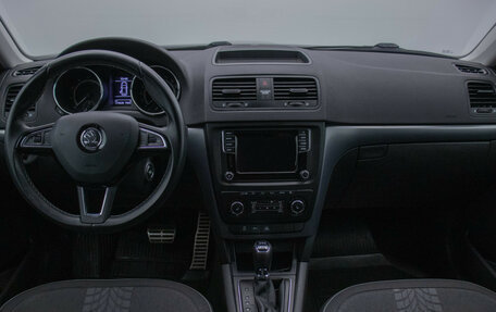 Skoda Yeti I рестайлинг, 2017 год, 1 700 000 рублей, 13 фотография