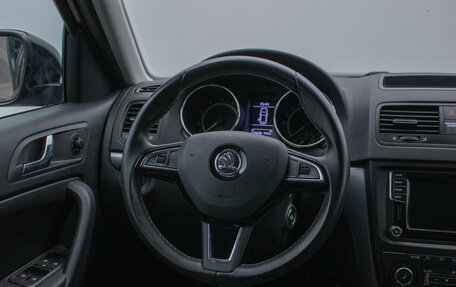 Skoda Yeti I рестайлинг, 2017 год, 1 700 000 рублей, 15 фотография