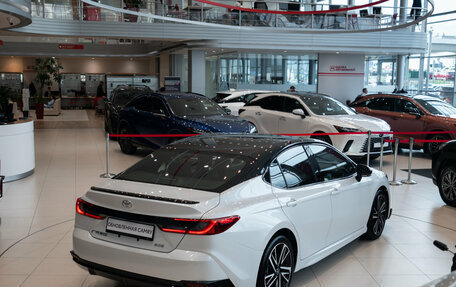 Toyota Camry, 2025 год, 4 990 000 рублей, 6 фотография