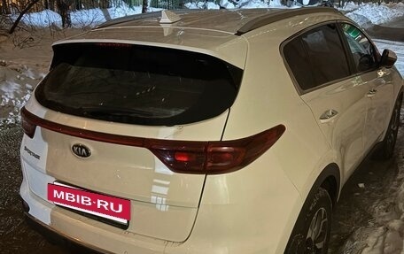 KIA Sportage IV рестайлинг, 2019 год, 2 200 000 рублей, 5 фотография