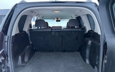 Toyota Land Cruiser Prado 150 рестайлинг 2, 2018 год, 5 750 000 рублей, 11 фотография