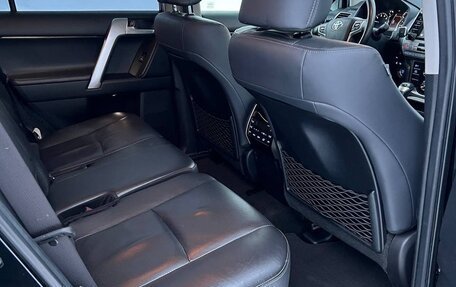 Toyota Land Cruiser Prado 150 рестайлинг 2, 2018 год, 5 750 000 рублей, 9 фотография