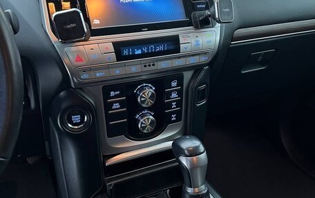 Toyota Land Cruiser Prado 150 рестайлинг 2, 2018 год, 5 750 000 рублей, 8 фотография