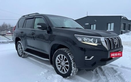 Toyota Land Cruiser Prado 150 рестайлинг 2, 2018 год, 5 750 000 рублей, 3 фотография