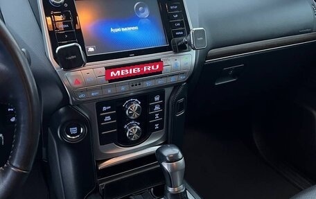 Toyota Land Cruiser Prado 150 рестайлинг 2, 2018 год, 5 750 000 рублей, 7 фотография