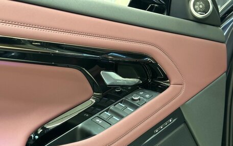 Land Rover Range Rover Evoque II, 2025 год, 7 190 000 рублей, 13 фотография