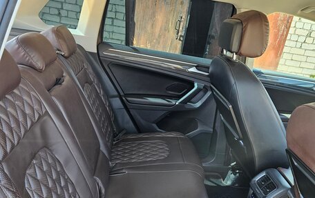 Volkswagen Tiguan II, 2017 год, 2 300 000 рублей, 5 фотография