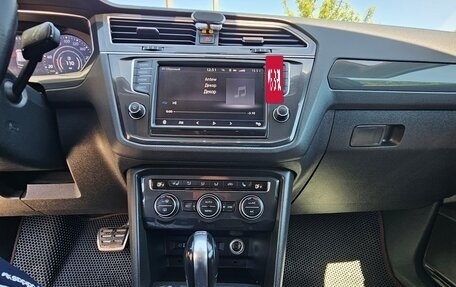 Volkswagen Tiguan II, 2017 год, 2 300 000 рублей, 11 фотография