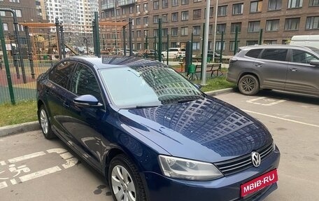 Volkswagen Jetta VI, 2011 год, 1 050 000 рублей, 1 фотография