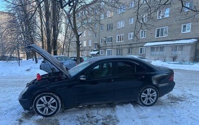 Mercedes-Benz C-Класс, 2001 год, 200 000 рублей, 1 фотография