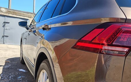 Volkswagen Tiguan II, 2017 год, 2 300 000 рублей, 16 фотография