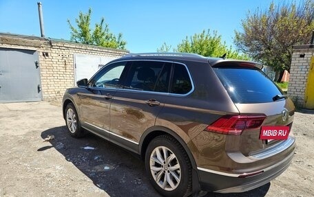 Volkswagen Tiguan II, 2017 год, 2 300 000 рублей, 17 фотография